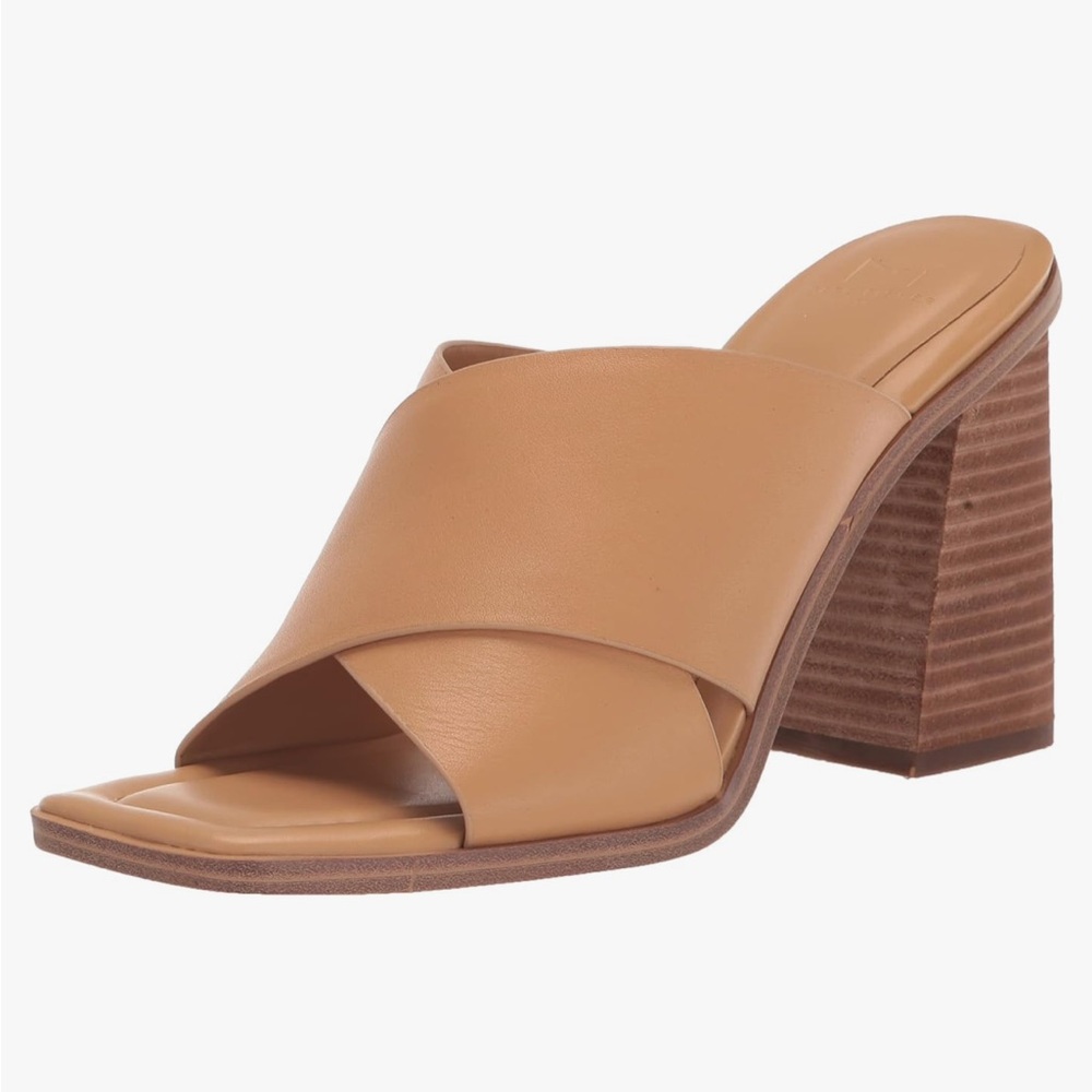 NWOT Marc Fisher Barli heeled sandal